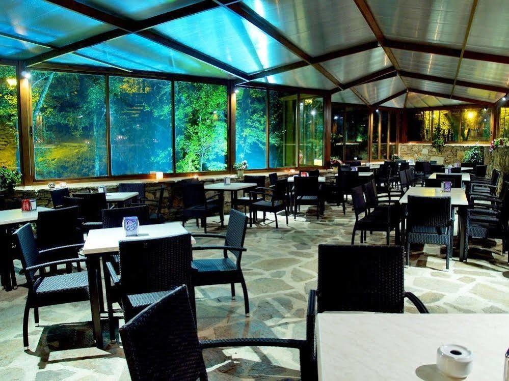 Sarreaus Aldea Couso Rural酒店 餐厅 照片
